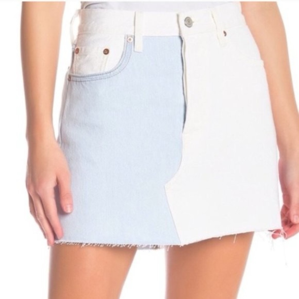 Levi’s Two Toned Color Block Denim Skirt - Picture 2 of 8